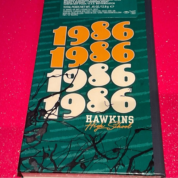 M·A·C X STRANGER THINGS Hawkins Class of 1986 Eye Palette - Picture 7 of 15